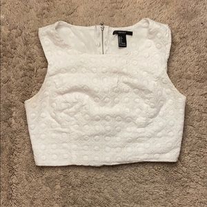 White crop top🤍